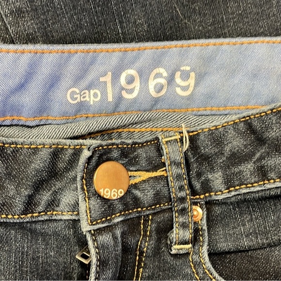 Gap 1969 Curvy Profile Jeans - Picture 4 of 5